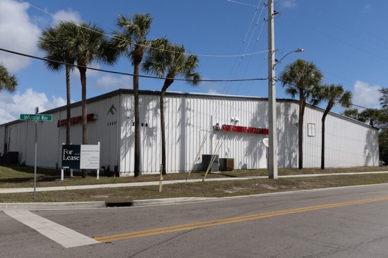 2900 HIGH RIDGE Large